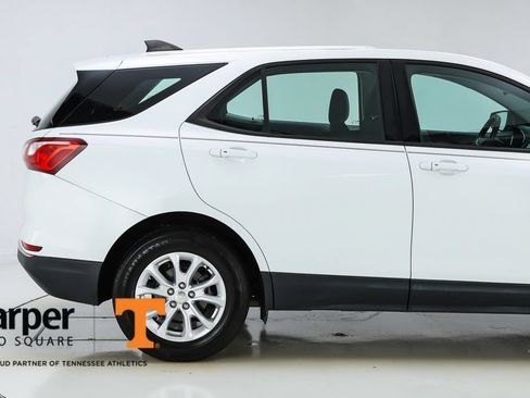 Used 2018 Chevrolet Equinox LS FWD image 47