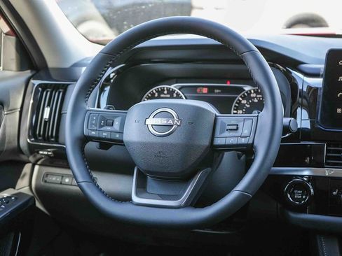 New 2026 Nissan Pathfinder SV image 17