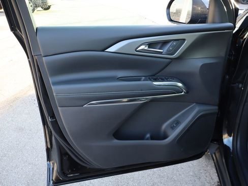 New 2026 Chevrolet Traverse LT w/ Driver Confidence Package image 9