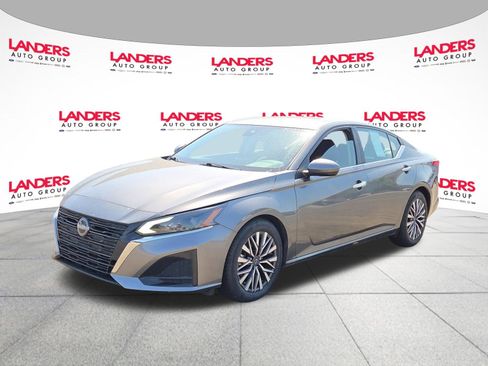 Used 2023 Nissan Altima 2.5 SV FWD image 7