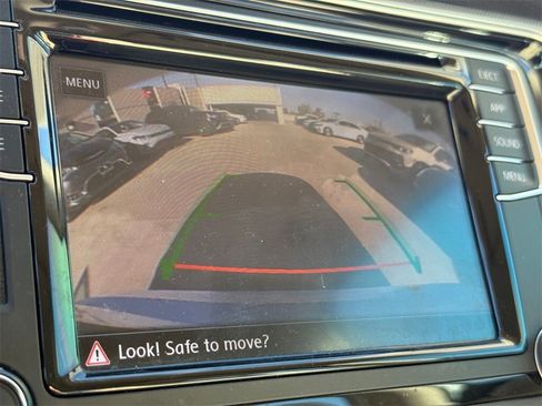 Used 2018 Volkswagen Passat 2.0T SE image 13