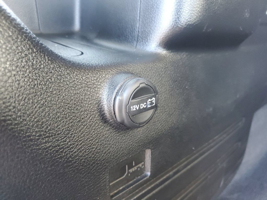Used 2025 Jeep Wrangler Unlimited Rubicon AWD/4WD image 32