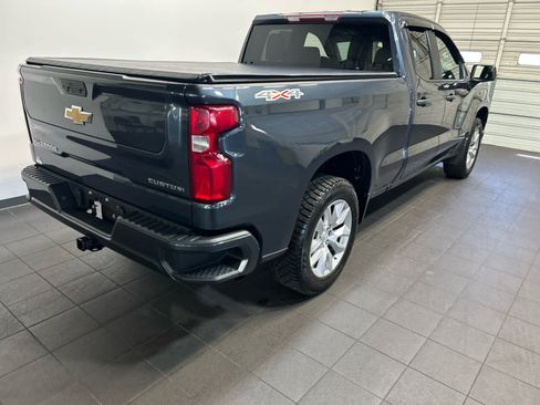 Used 2022 Chevrolet Silverado 1500 Custom w/ Safety Confidence Package AWD/4WD image 3
