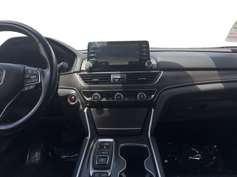 Used 2022 Honda Accord Touring image 11