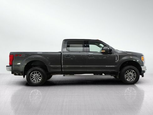 Used 2017 Ford F250 Lariat w/ FX4 Off-Road Package AWD/4WD image 6