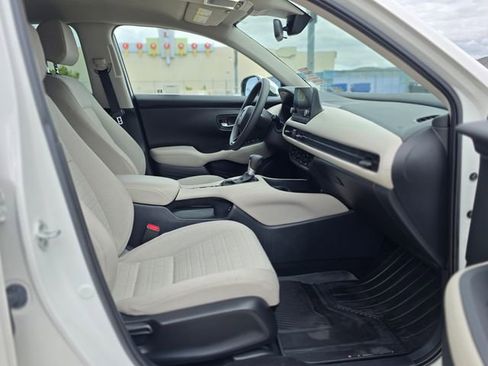 Used 2025 Honda HR-V LX image 10
