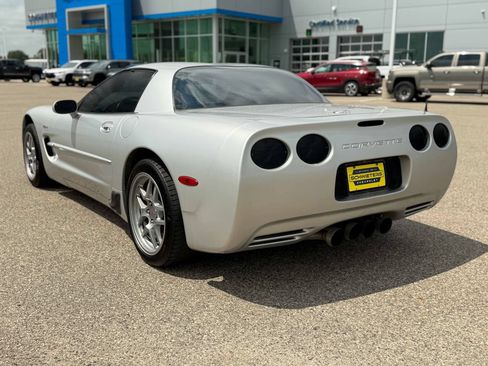 Used 2003 Chevrolet Corvette Z06 w/ Memory Package, 3 Drivers RWD image 9