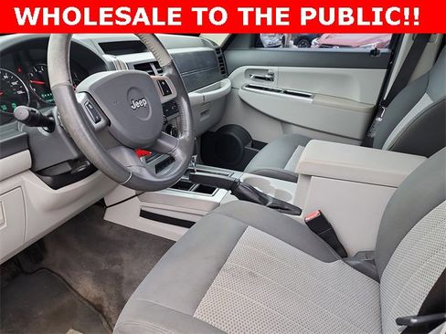 Used 2008 Jeep Liberty Limited w/ Premium Sound Group image 13