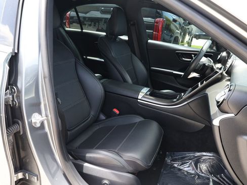 Used 2023 Mercedes-Benz C 300 Sedan image 23