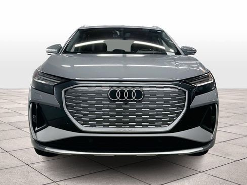 Used 2023 Audi Q4 e-tron Prestige image 3