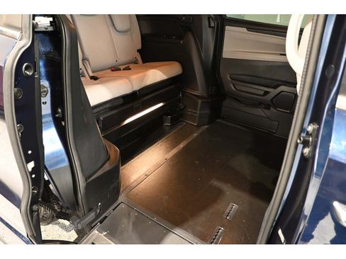 Used 2019 Honda Odyssey EX-L image 18