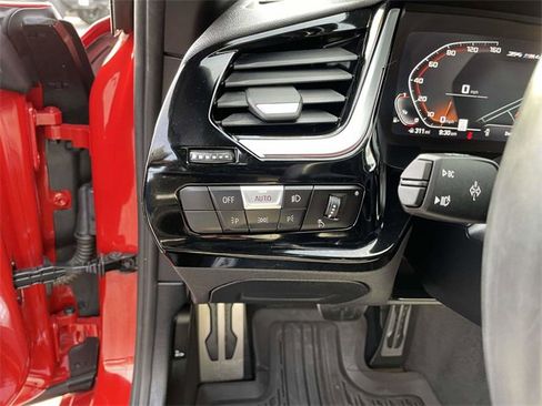 Used 2022 BMW Z4 M40i w/ Premium Package image 22