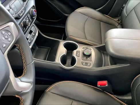 Used 2024 GMC Terrain AT4 w/ Tech Package AWD/4WD image 13