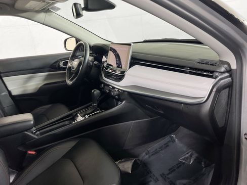 Used 2022 Jeep Compass Limited image 27