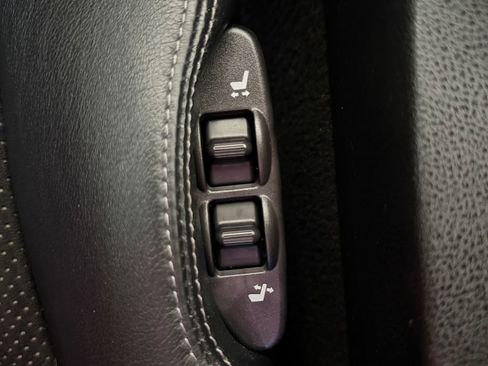 Used 2014 Nissan 370Z Touring w/ Sport Package RWD image 32