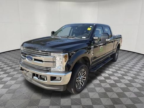 Used 2018 Ford F250 Lariat w/ Lariat Ultimate Package AWD/4WD image 12