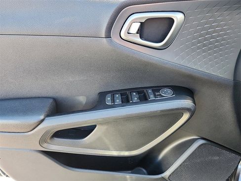 Used 2021 Kia Soul S image 13
