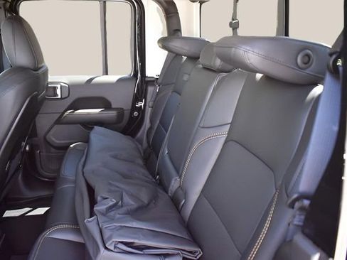 New 2025 Jeep Gladiator Sport image 13