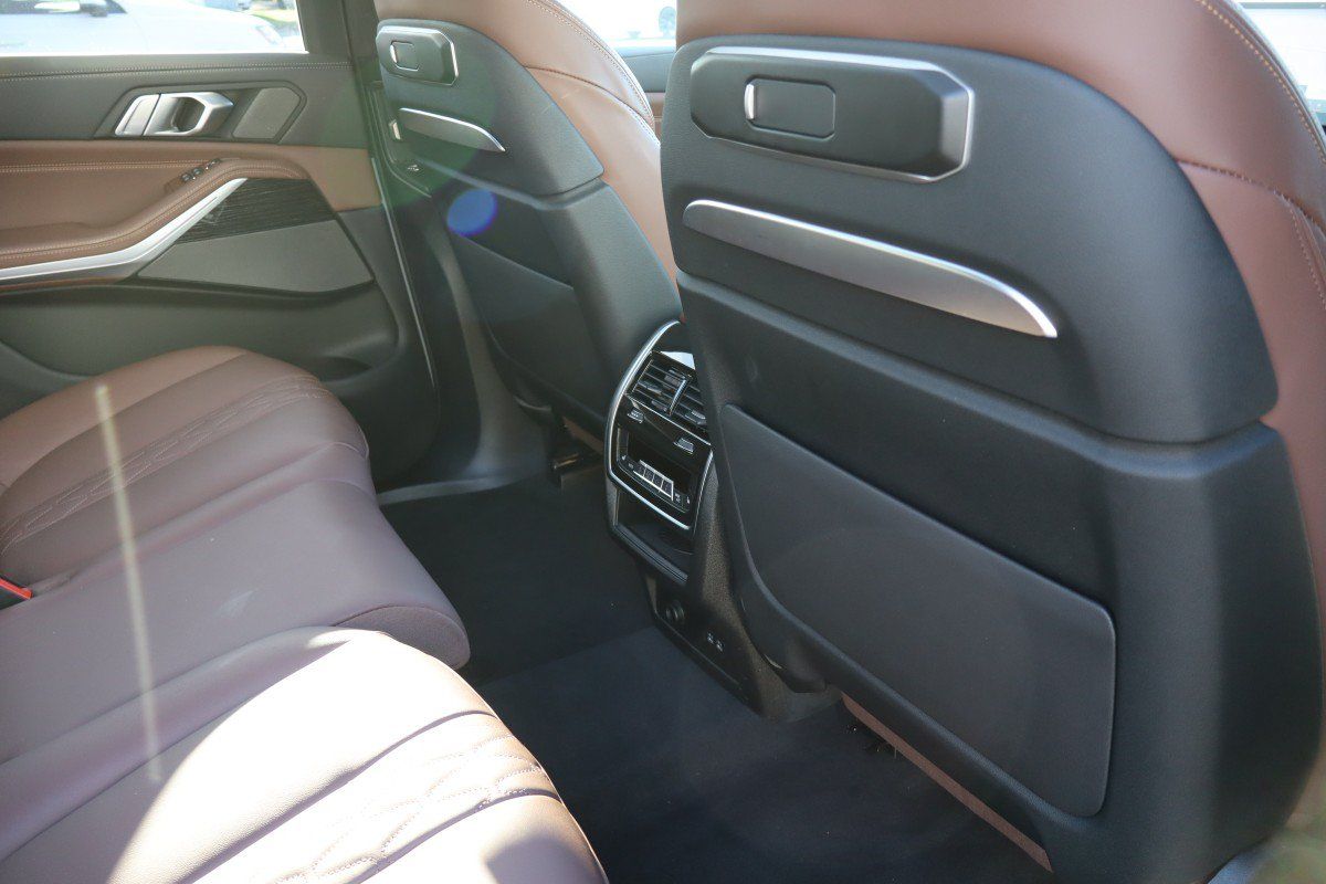 Used 2026 BMW X7 M60i AWD/4WD image 26