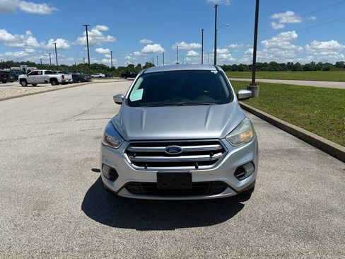 Used 2017 Ford Escape SE FWD image 6
