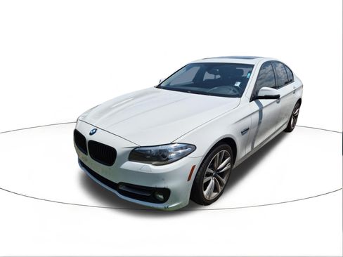Used 2016 BMW 528i Sedan RWD image 4