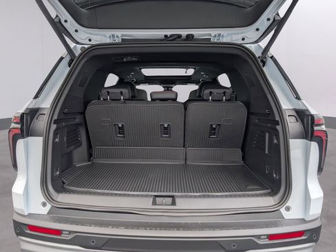 New 2026 Chevrolet Traverse Z71 AWD/4WD image 11