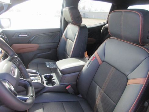 New 2026 GMC Canyon AT4 image 14