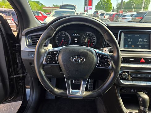 Used 2018 Hyundai Sonata Sport FWD image 6