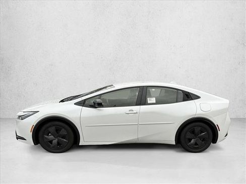 Used 2024 Toyota Prius Prime SE image 9