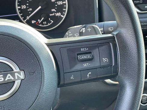 Used 2023 Nissan Rogue S image 20