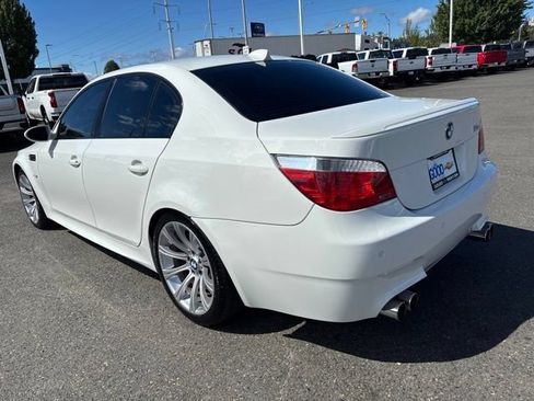 Used 2006 BMW M5 RWD image 3