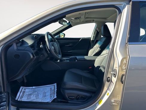 Used 2022 Lexus ES 350 w/ Premium Package image 9