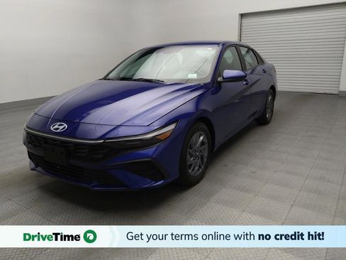Used 2024 Hyundai Elantra SEL image 1