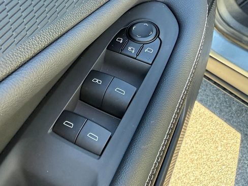 New 2025 Chevrolet Blazer EV LT AWD/4WD image 16