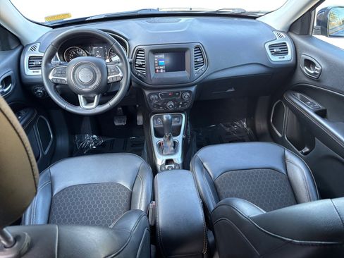 Used 2020 Jeep Compass Latitude image 10