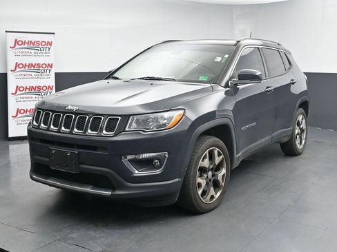 Used 2018 Jeep Compass Limited w/ Navigation Group AWD/4WD image 4