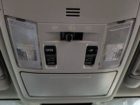 Used 2018 Toyota RAV4 XLE w/ Plus Extra Value Package image 20