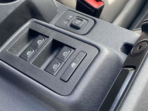 New 2025 Ford Bronco Outer Banks w/ Sasquatch Package image 23