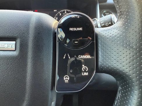 Used 2018 Land Rover Range Rover Sport HSE image 35