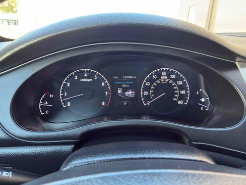Used 2012 Hyundai Genesis 5.0 RWD image 21
