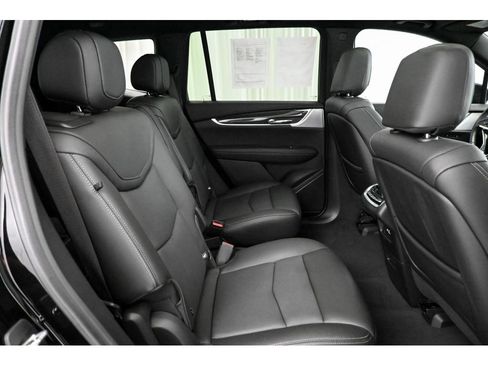 Certified 2023 Cadillac XT6 Premium Luxury AWD/4WD image 20