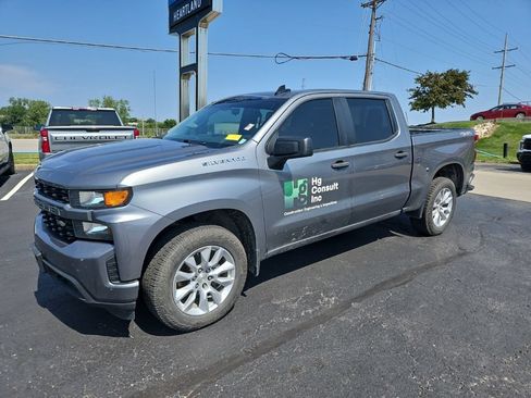 Used 2021 Chevrolet Silverado 1500 Custom AWD/4WD image 1
