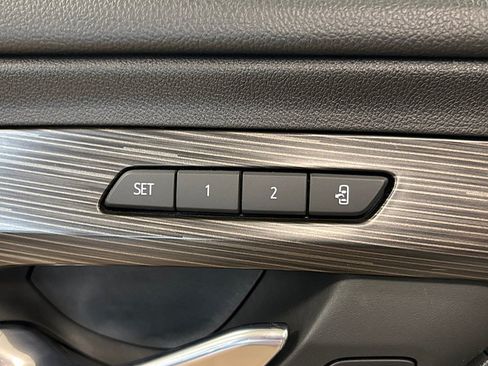 Used 2023 GMC Terrain SLT AWD/4WD image 26