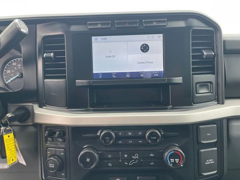 Used 2024 Ford F250 XLT image 8
