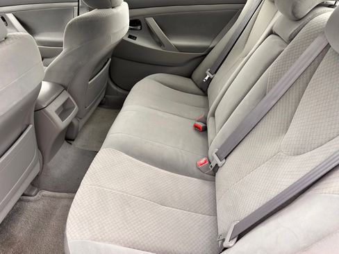 Used 2007 Toyota Camry LE image 6