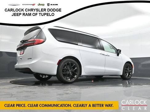 New 2026 Chrysler Pacifica Limited image 59