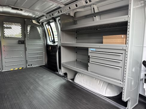 New 2025 GMC Savana 2500 w/ Driver Convenience Package image 32