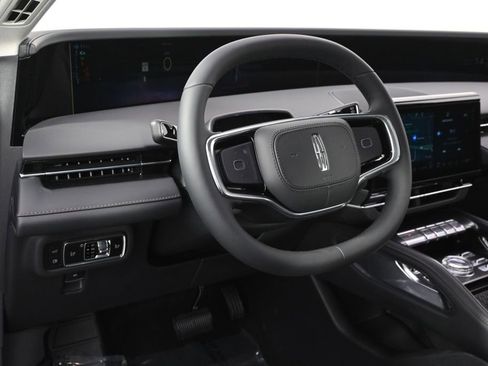 New 2026 Lincoln Nautilus Reserve image 11