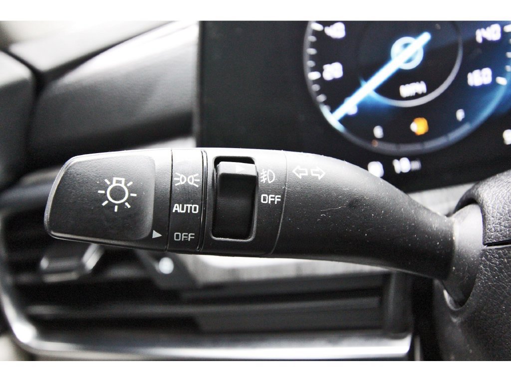 Used 2024 Kia Telluride SX w/ Towing Package FWD image 17