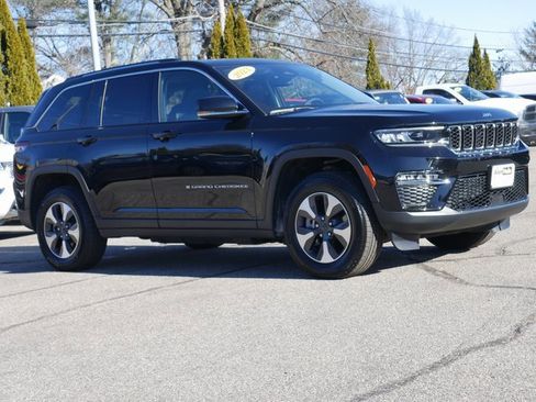 Used 2023 Jeep Grand Cherokee 4WD 4xe image 8